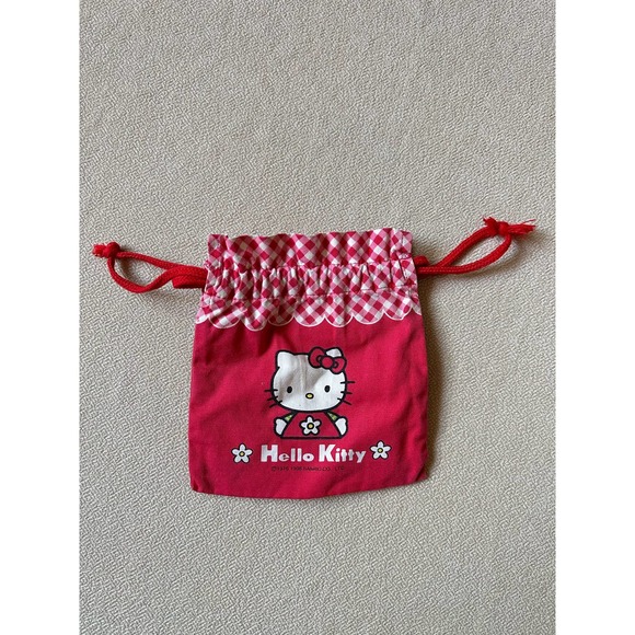 Hello Kitty Pouch - Picture 2 of 3